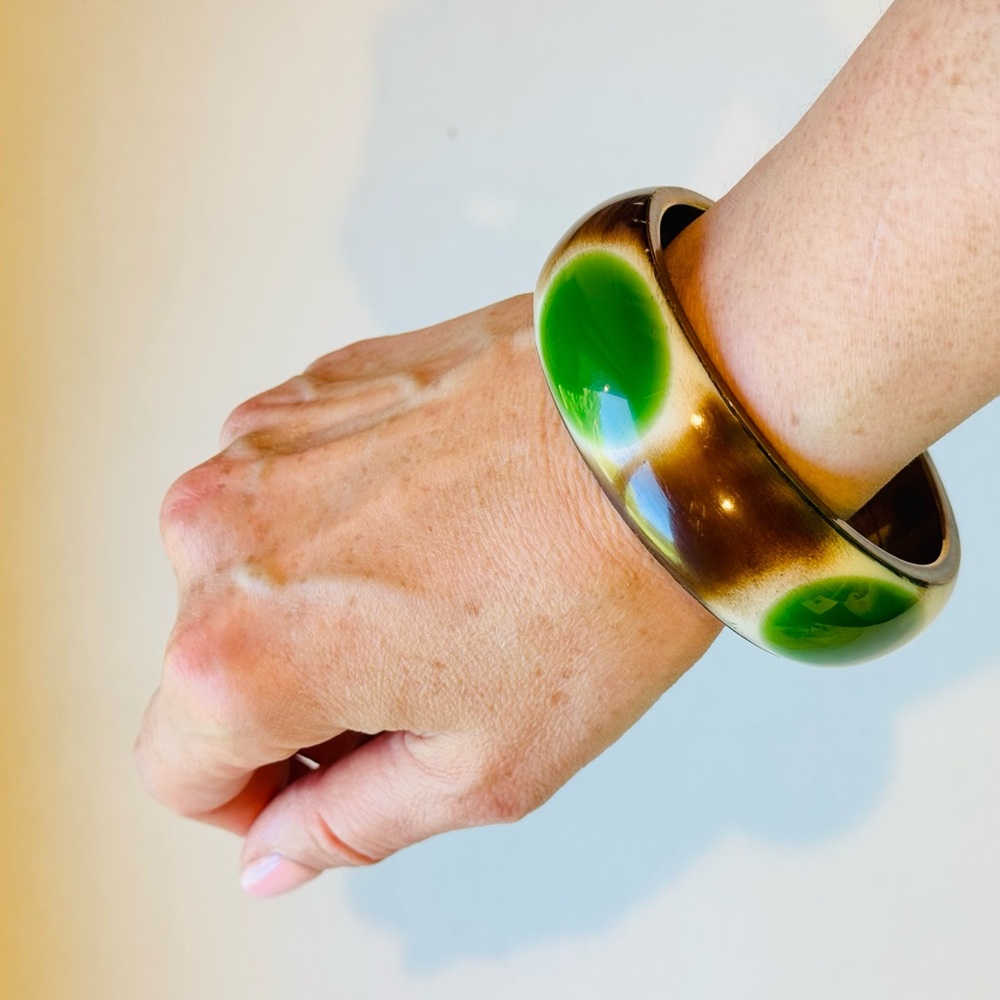 Vintage Wooden Metal Bangle Bracelet Green Gold white boho fashion jewelry